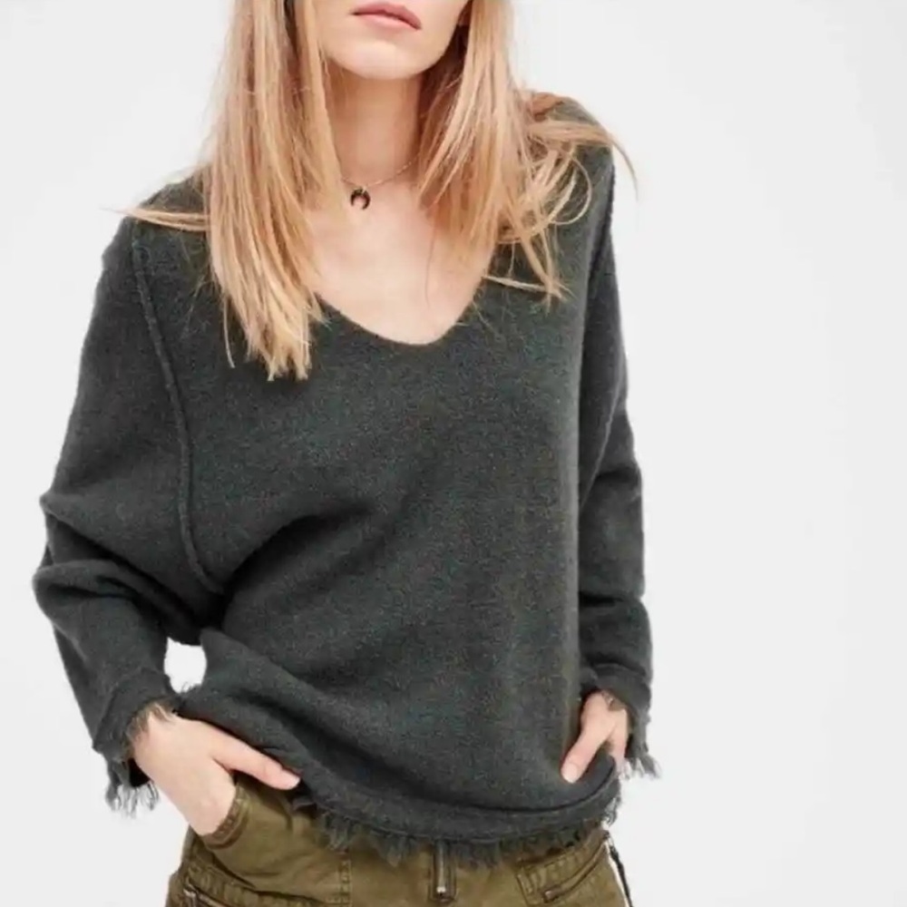 Free People Irresistible Wool Linen V-Neck Frayed Long Sleeve Sweater Green - Picture 3 of 9